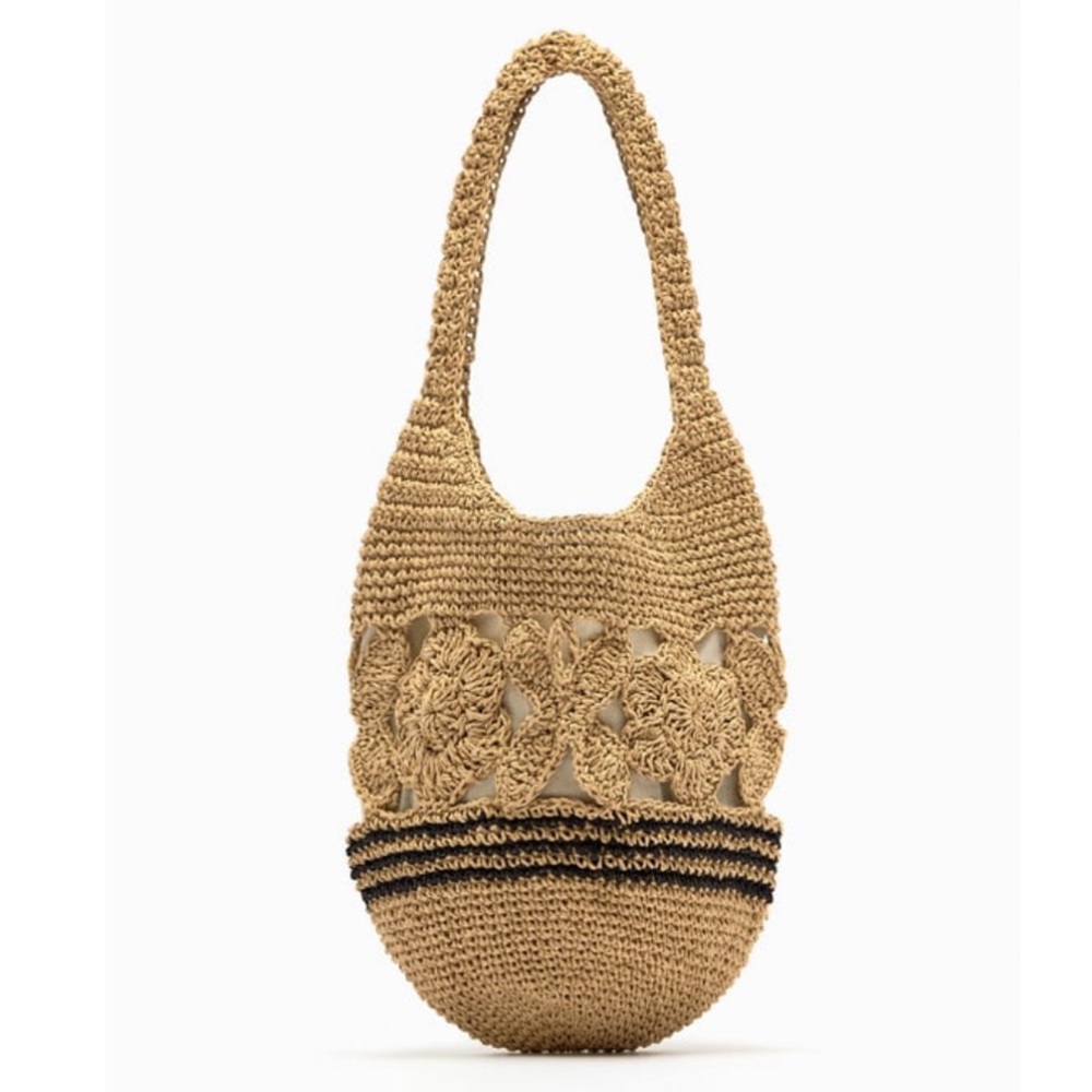 ZARA BUCKET BAG IN LIGHT BEIGE